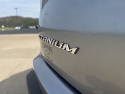 Used 2024 Ford Edge Titanium AWD/4WD image 8
