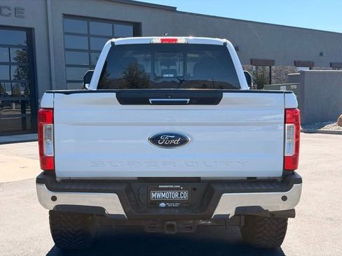 Used 2017 Ford F250 Lariat w/ Lariat Value Package AWD/4WD image 4