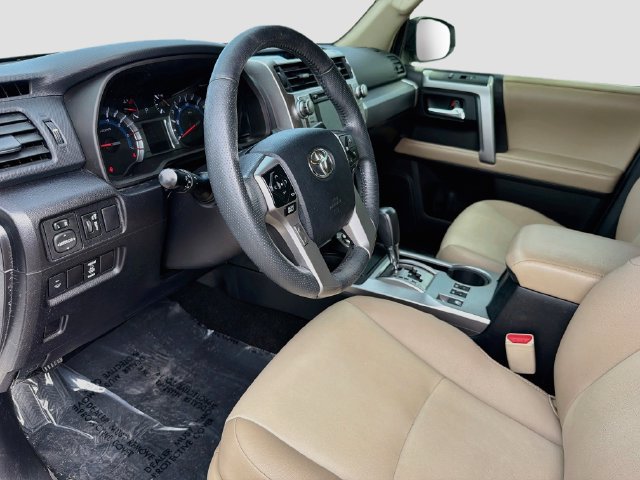 Used 2017 Toyota 4Runner SR5 Premium AWD/4WD image 25