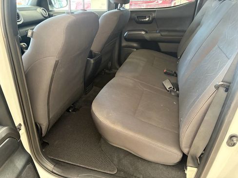 Used 2016 Toyota Tacoma TRD Sport w/ Towing Package image 26