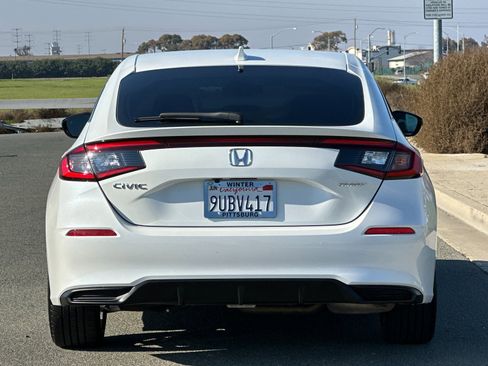 Certified 2025 Honda Civic Sport image 5