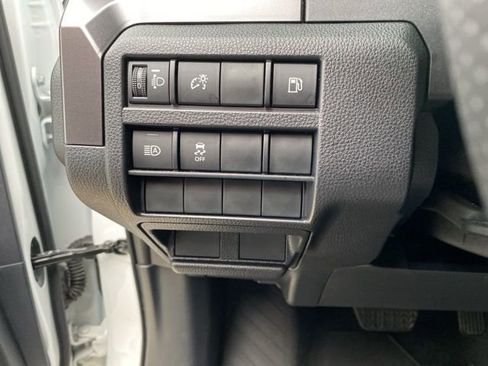 Used 2025 Toyota 4Runner SR5 AWD/4WD image 12