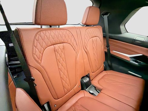 Certified 2023 BMW X7 M60i w/ Executive Package image 20