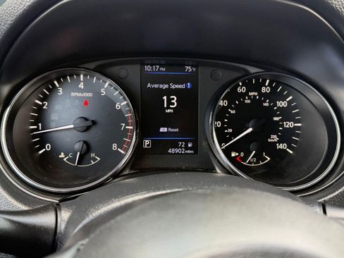 Used 2020 Nissan Rogue SV image 18