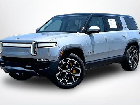 Used 2024 Rivian R1S Adventure AWD/4WD image 3
