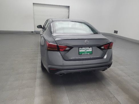 Used 2023 Nissan Altima 2.5 SV w/ SV Premium Package FWD image 6