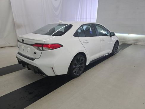 Used 2025 Toyota Corolla SE w/ SE Premium Package FWD image 4