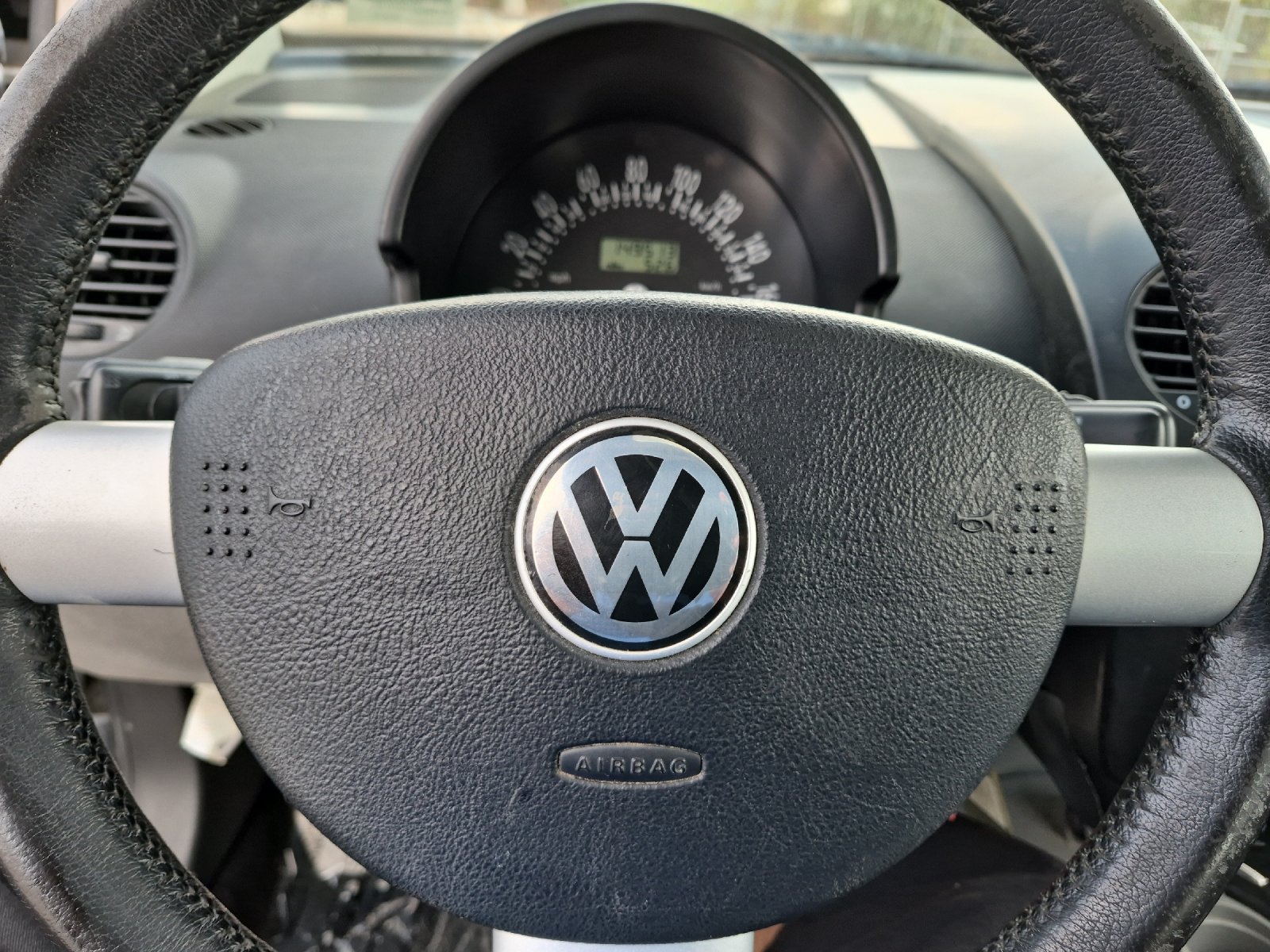 Used 2002 Volkswagen Beetle Sport FWD image 20