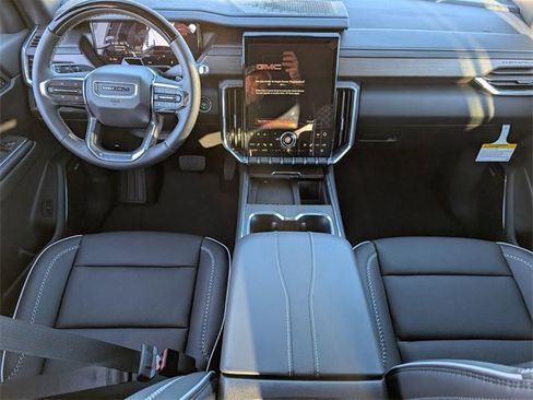 New 2026 GMC Acadia Denali w/ Super Cruise Package image 8