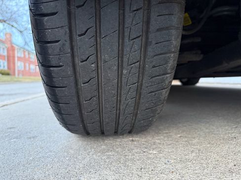 Used 2017 Chevrolet Volt Premier w/ Driver Confidence II Package image 37