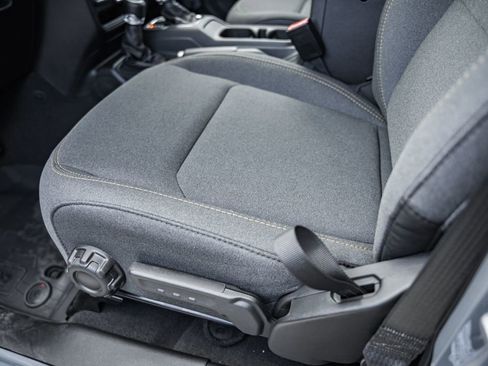 New 2025 Jeep Gladiator Sport image 35