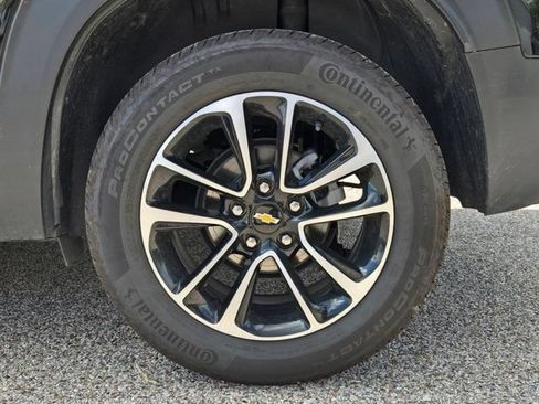 Used 2025 Chevrolet TrailBlazer LT AWD/4WD image 32