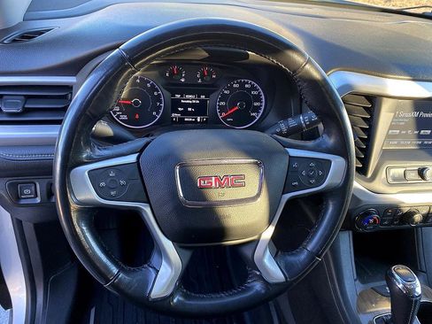 Used 2019 GMC Acadia SLE image 13