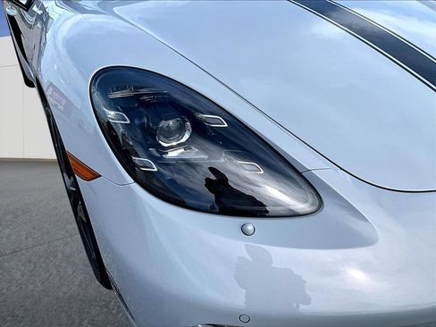 Certified 2024 Porsche 718 Boxster RWD image 12