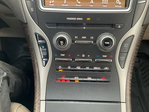 Used 2016 Lincoln MKX Select w/ Select Plus Package AWD/4WD image 12