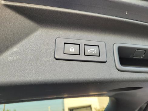 Used 2025 Subaru Forester Premium AWD/4WD image 20