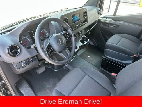 Used 2024 Mercedes-Benz Sprinter 2500 image 12