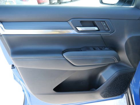 Used 2025 GMC Terrain Elevation image 21