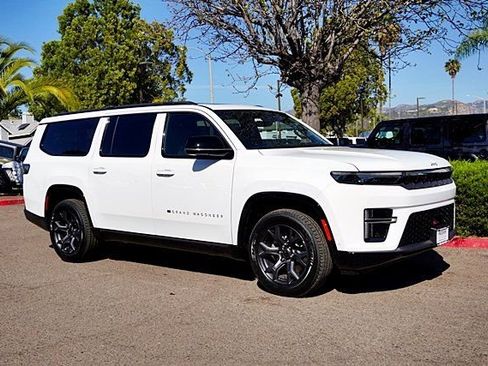 New 2026 Jeep Grand Wagoneer L Limited w/ Premium Group II image 6