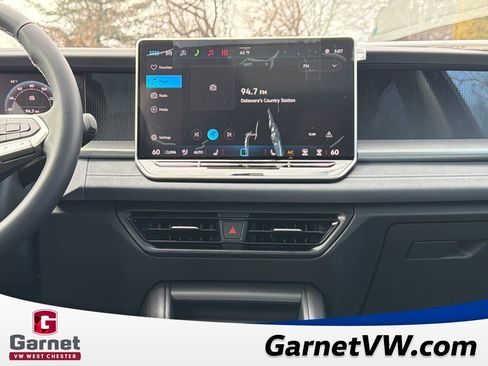 New 2026 Volkswagen Tiguan SE image 15