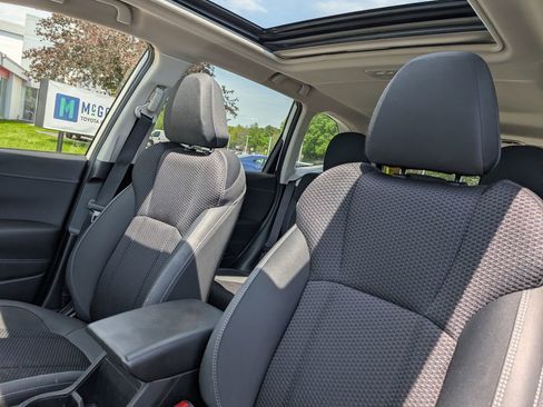 Used 2023 Subaru Forester Premium AWD/4WD image 19