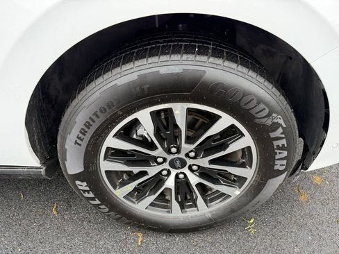 Certified 2025 Ford Expedition Max Platinum AWD/4WD image 10