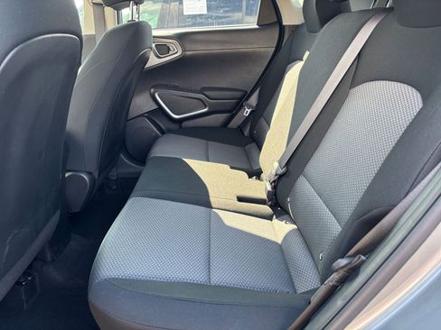 Used 2025 Kia Soul LX w/ LX Technology Package image 23