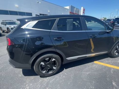 Used 2026 Kia Sportage LX FWD image 3