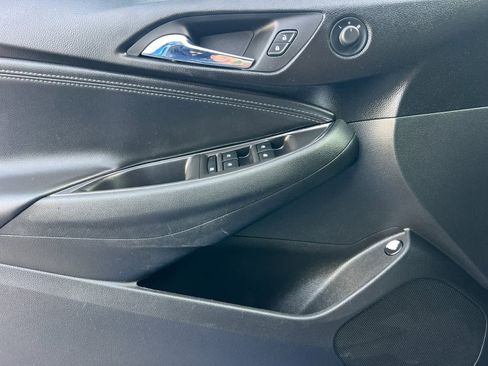 Used 2017 Chevrolet Cruze Premier w/ RS Package image 12