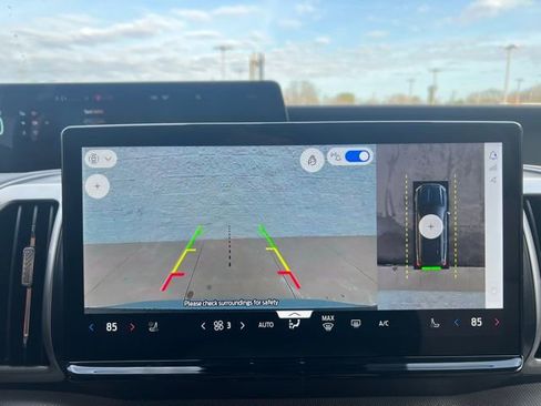 New 2026 Ford Expedition Active image 9