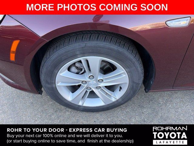 Used 2018 Buick Regal Preferred w/ Sights and Sounds Package FWD image 5