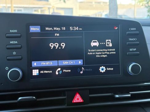 Used 2023 Hyundai Elantra SEL FWD image 16