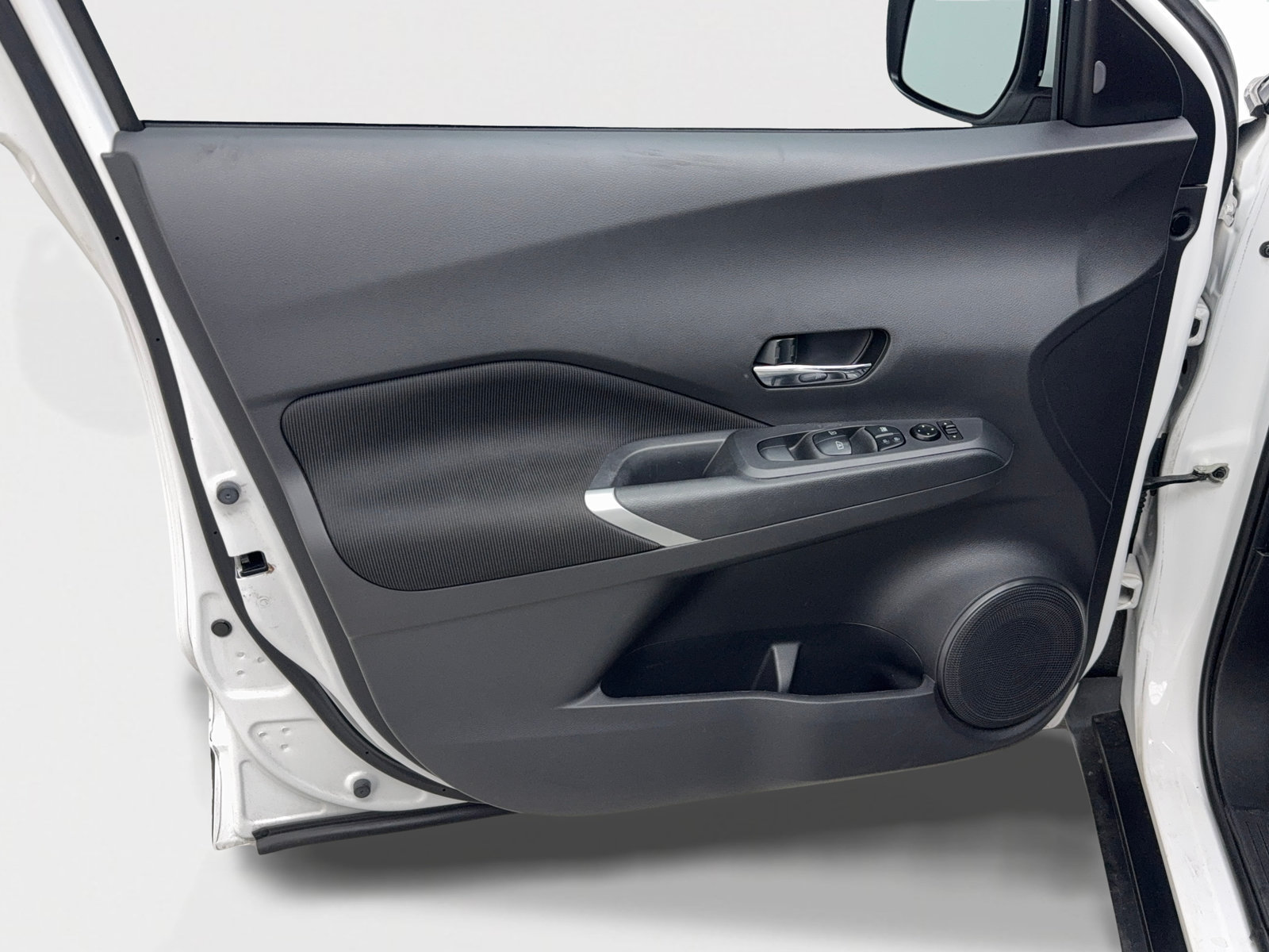 Used 2021 Nissan Kicks SV FWD image 19