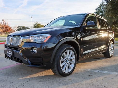 Used 2017 BMW X3 xDrive28i image 3