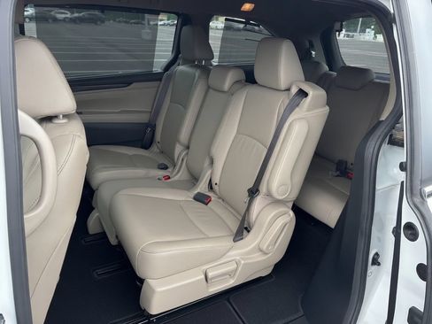 Used 2022 Honda Odyssey Touring image 3