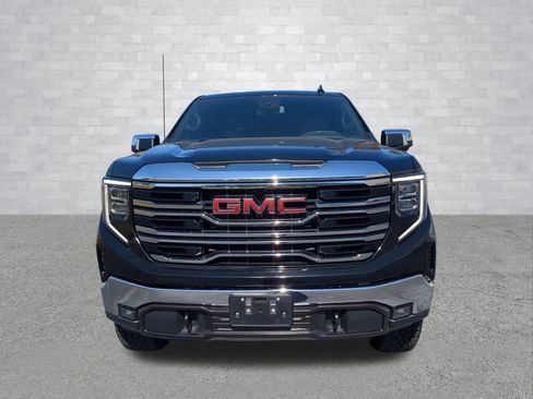 Used 2022 GMC Sierra 1500 SLT w/ SLT Convenience Package AWD/4WD image 11