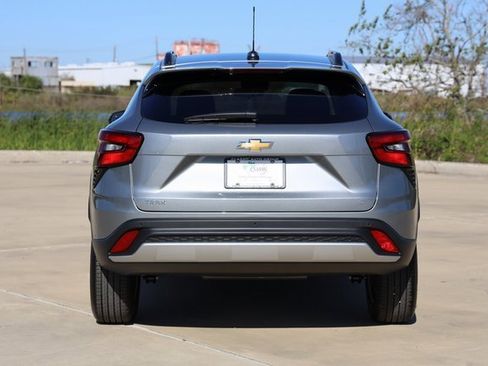 New 2026 Chevrolet Trax LT w/ Driver Confidence Package image 7