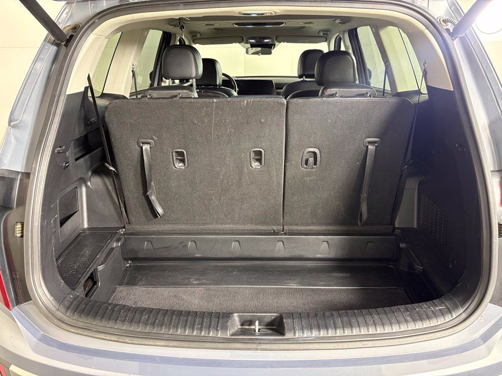 Used 2025 Kia Telluride S FWD image 19