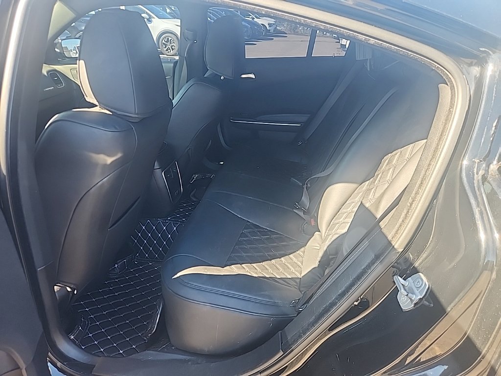 Used 2019 Dodge Charger SXT RWD image 19