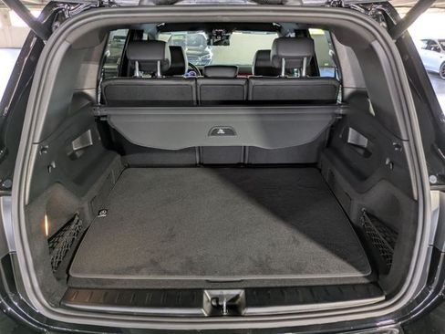 Used 2025 Mercedes-Benz GLB 250 image 10