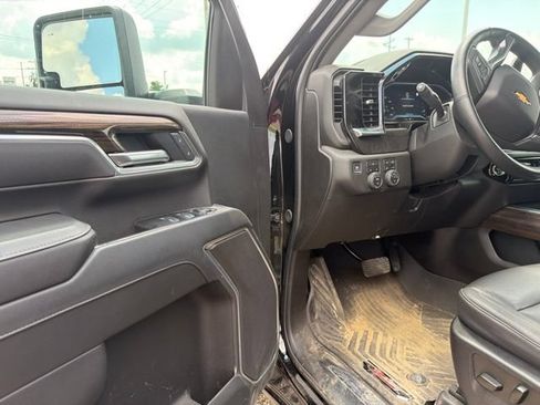 Used 2025 Chevrolet Silverado 3500 LT w/ All Star Edition AWD/4WD image 9