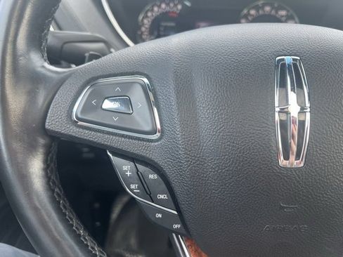 Used 2017 Lincoln MKX Reserve w/ Lincoln MKX Climate Package image 16