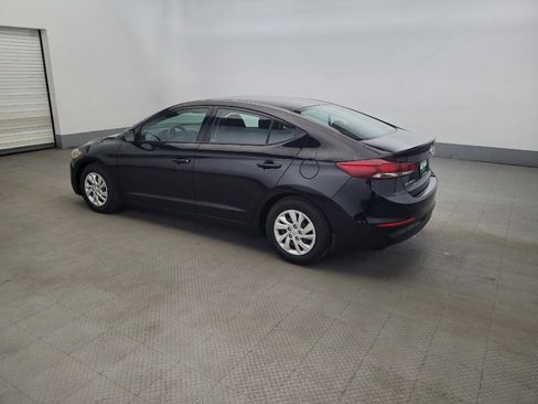 Used 2018 Hyundai Elantra SE FWD image 2