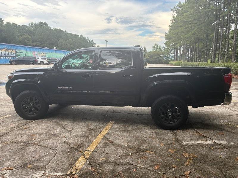 Used 2020 Toyota Tacoma SR5 RWD image 12
