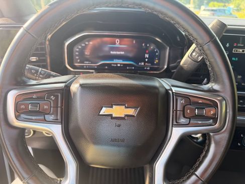 Used 2025 Chevrolet Silverado 1500 LT AWD/4WD image 14