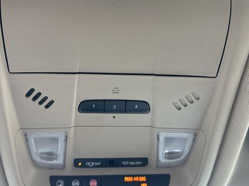 Used 2019 GMC Acadia Denali image 26