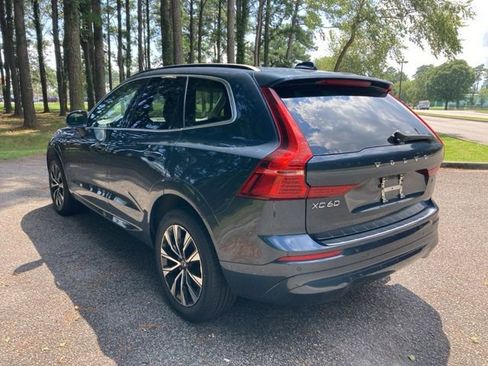Used 2023 Volvo XC60 B5 Core image 5