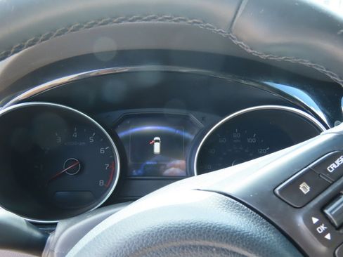 Used 2015 Kia Sedona EX w/ EX Premium Package image 26