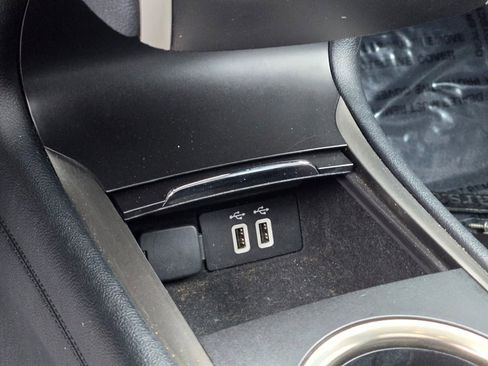 Used 2018 Lincoln MKC Reserve w/ Lincoln MKC Climate Package image 28