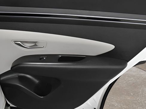 Used 2024 Hyundai Tucson SEL image 16